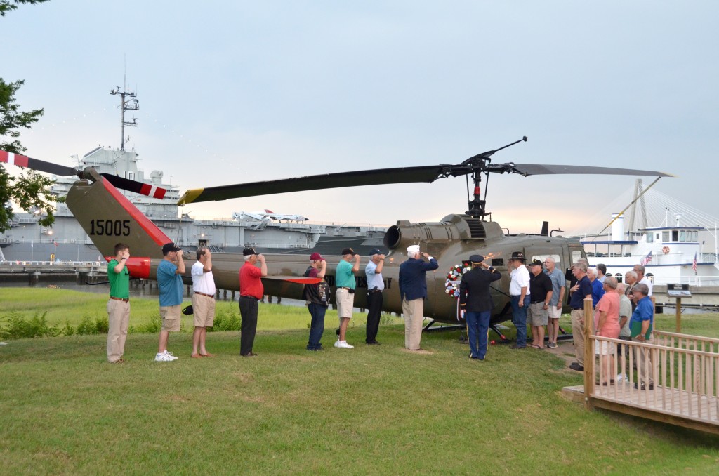 Helicopter crew veterans salute the fallen hero
