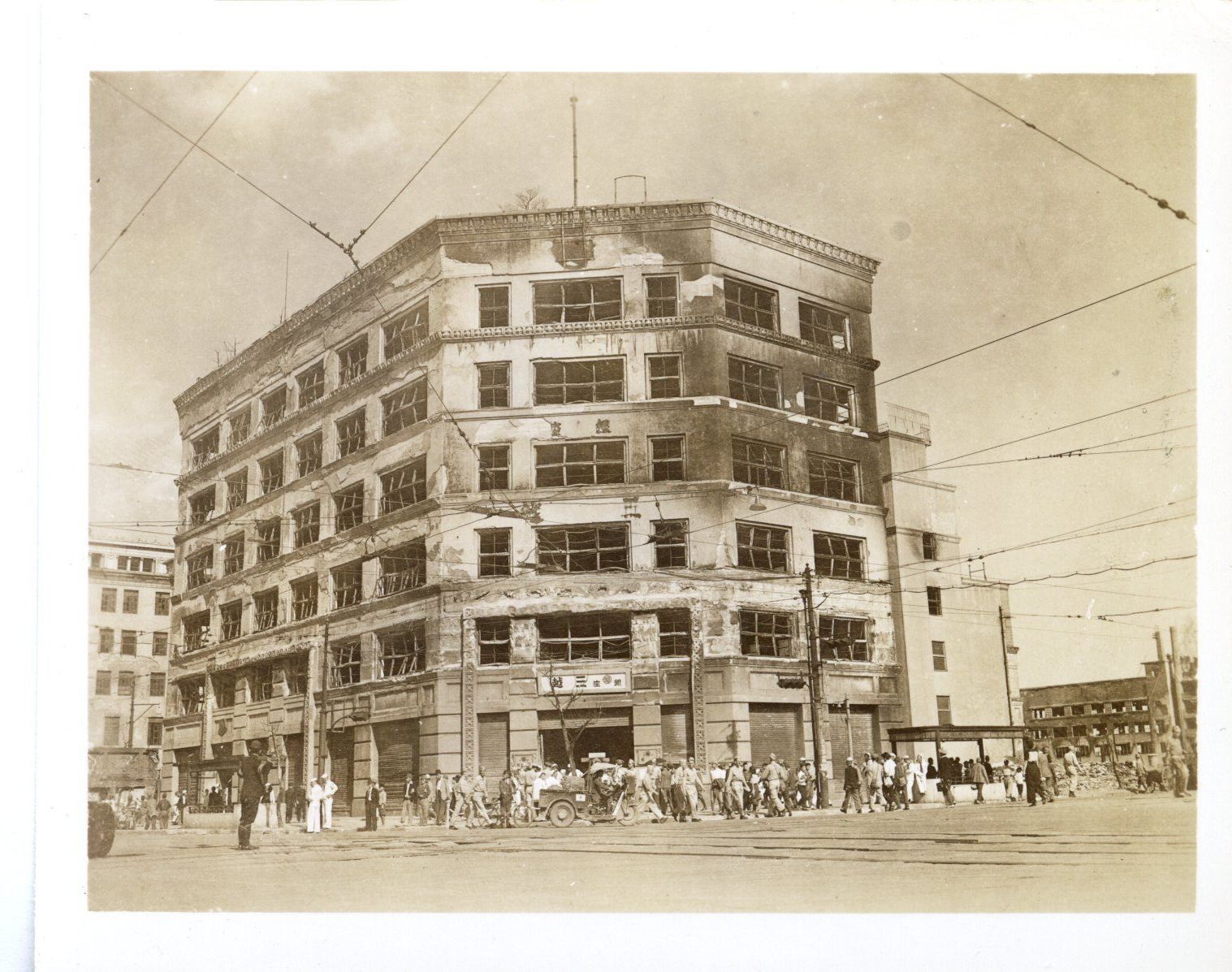 Primary Image of Busy Intersection