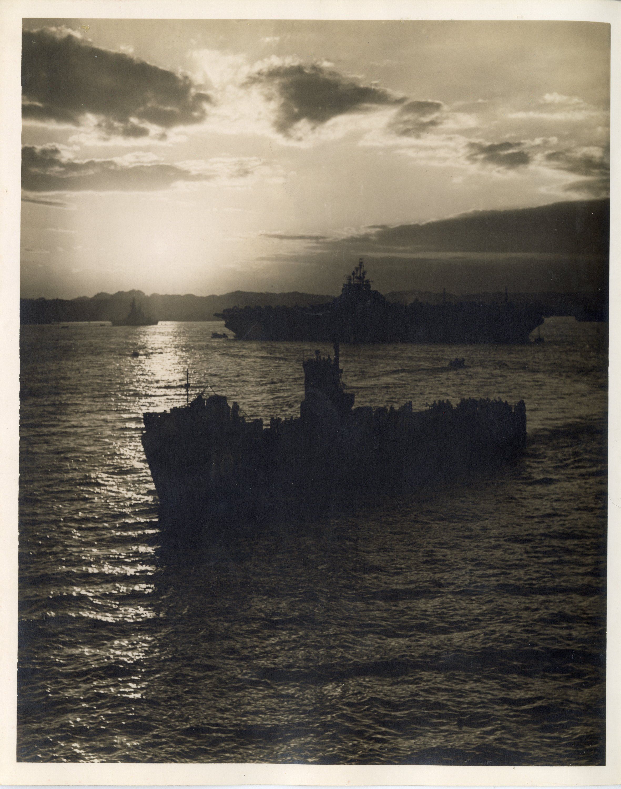 Primary Image of USS Yorktown (CV-10) in Tokyo Bay