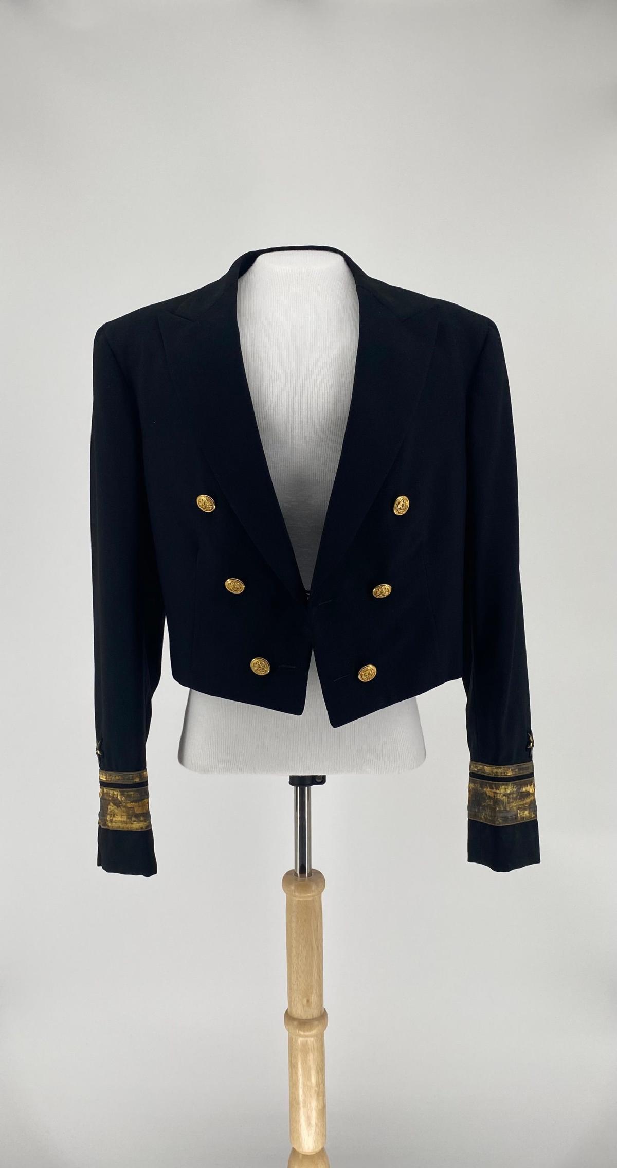 US Navy Dinner Dress Blue Jacket of Frederick Becton | Patriots Point Naval  & Maritime Museum