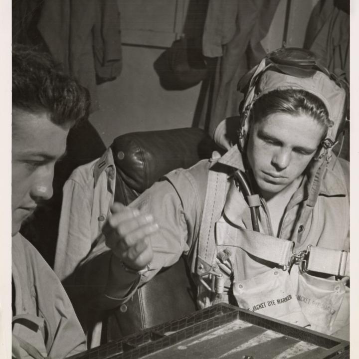 Primary Image of Playing Acey-Ducey in a Ready Room