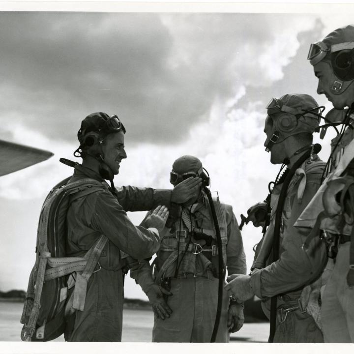 Primary Image of Pilots Talking Tactics